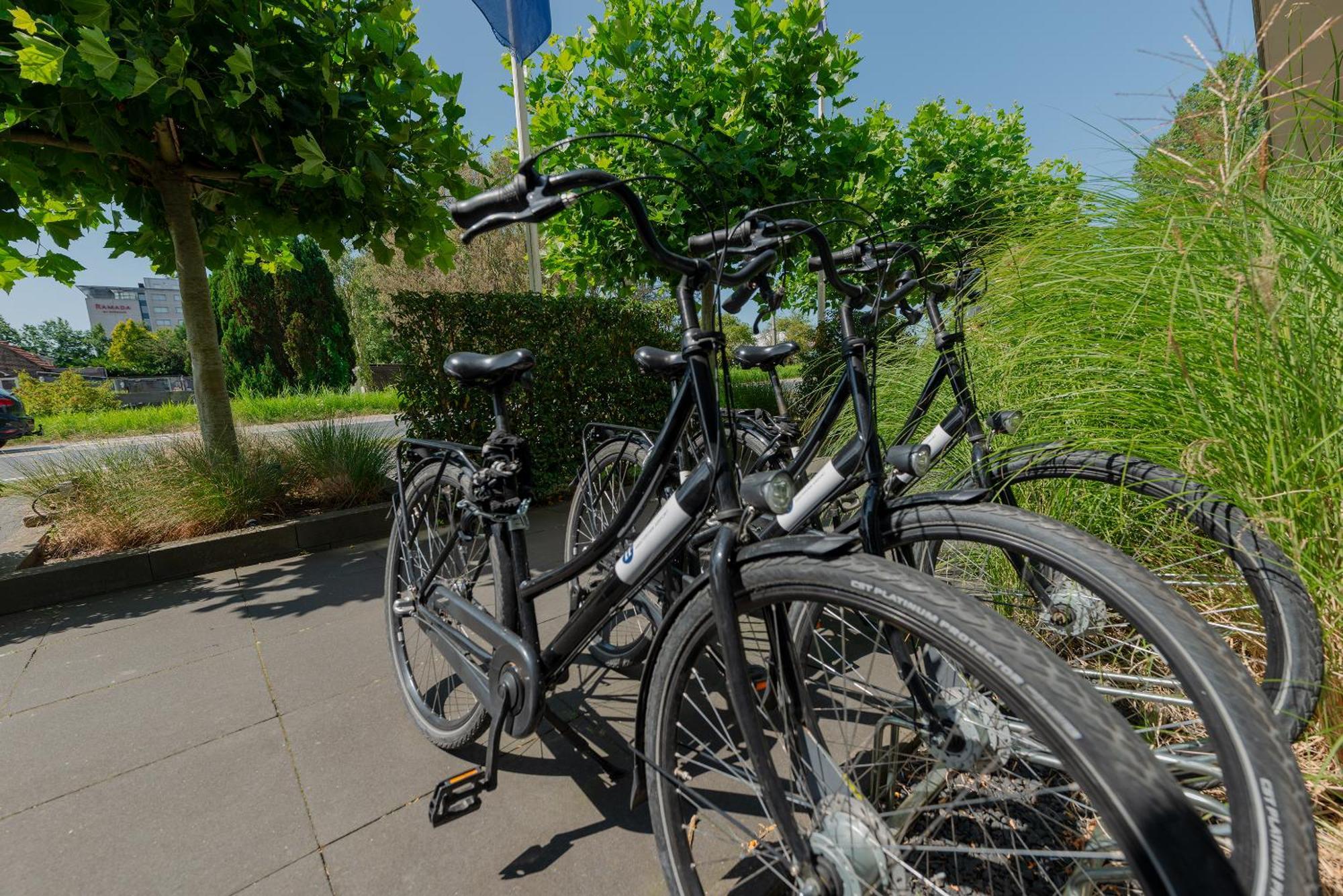 Boutique Hotel Herbergh Amsterdam Airport Free Parking Badhoevedorp Exterior foto