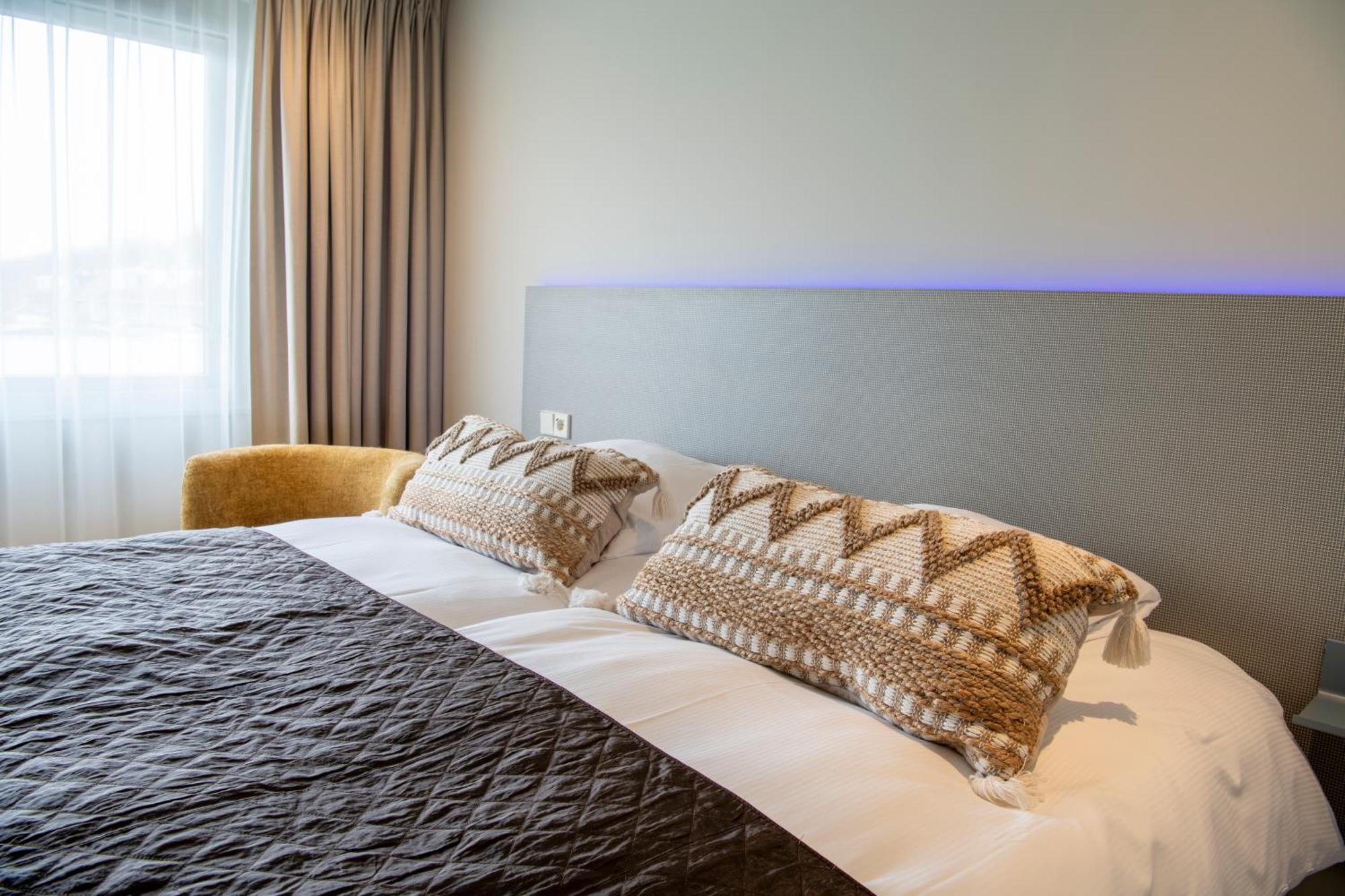 Boutique Hotel Herbergh Amsterdam Airport Free Parking Badhoevedorp Exterior foto