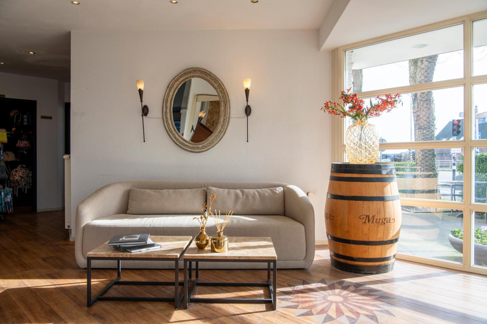 Boutique Hotel Herbergh Amsterdam Airport Free Parking Badhoevedorp Exterior foto