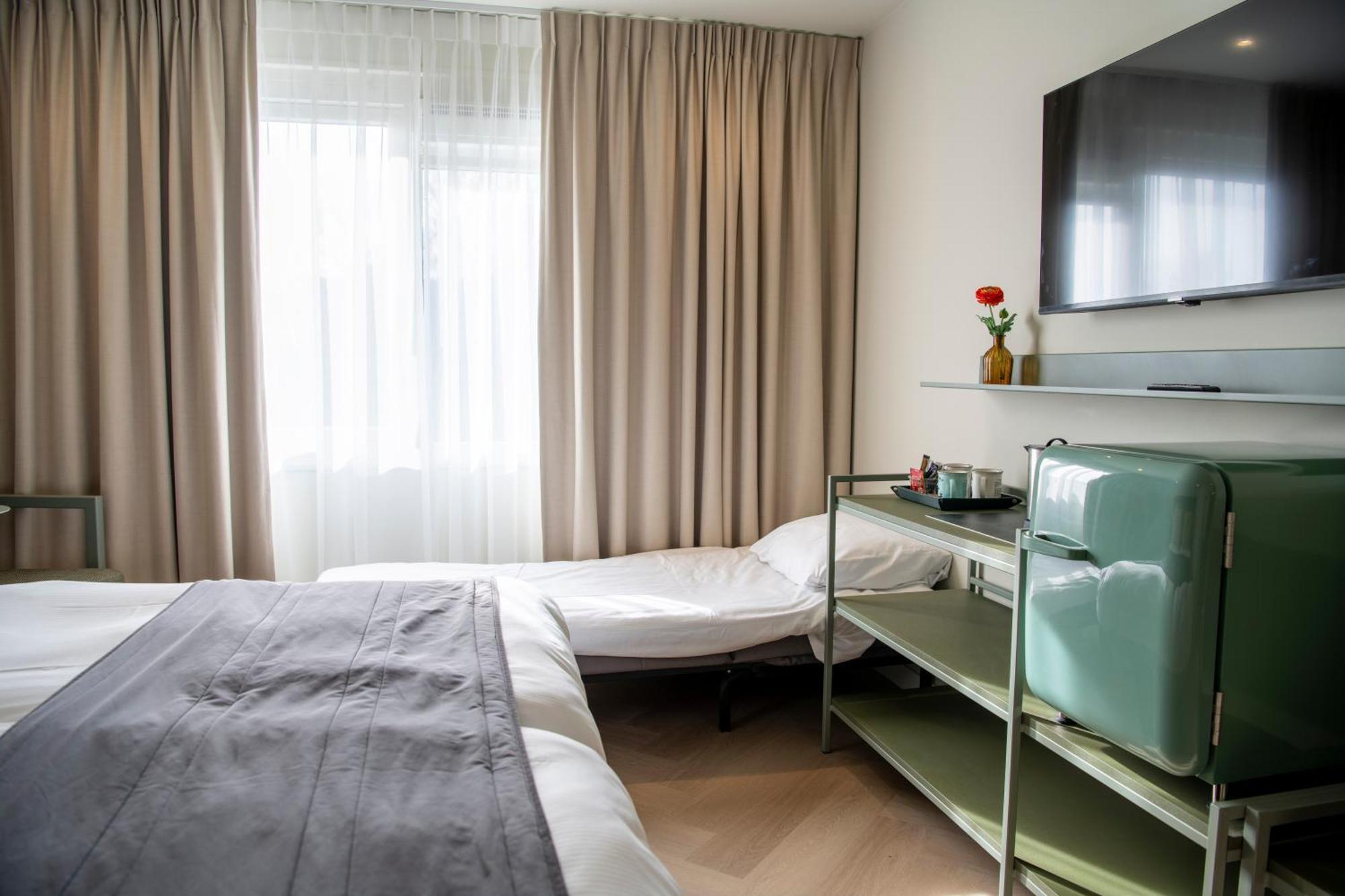 Boutique Hotel Herbergh Amsterdam Airport Free Parking Badhoevedorp Exterior foto